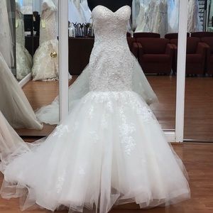 Mary’s bridal Wedding Dress